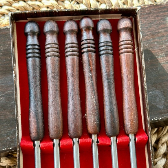 Vintage Wooden Handle Fondue Fork Set - Picture 3 of 5